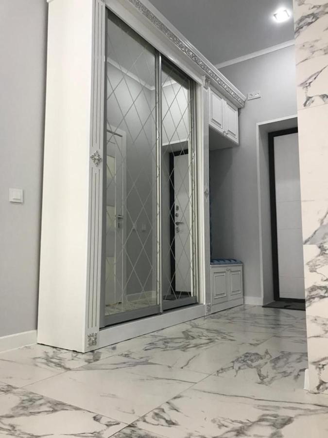 ЛЮКС Апартаменты на Назарбаева Уральск Экстерьер фото